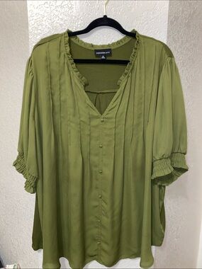 Forever 21 Olive Green V-Neck Button-Front Ruffle Blouse